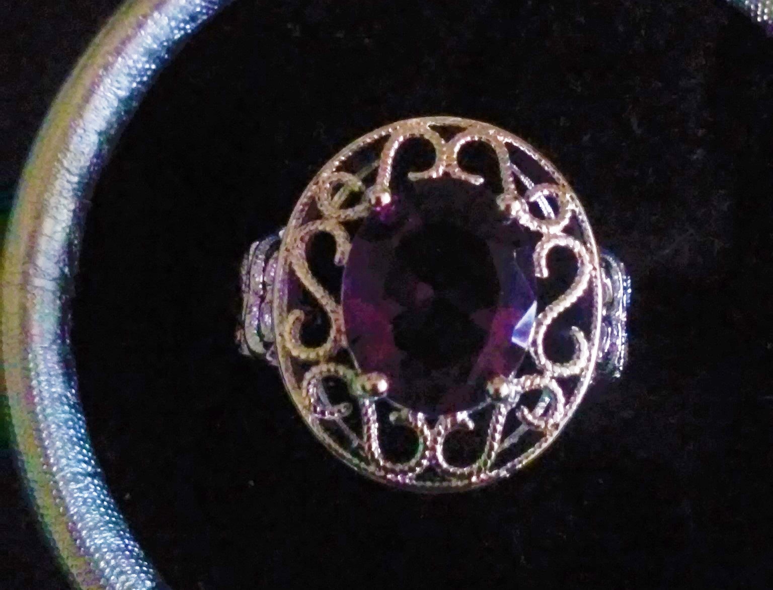 Bague neuve plaqué argent grandeur 8 et demi 10$