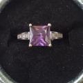 Bague neuve plaqué argent grandeur 8 10$