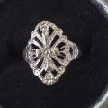 Bague neuve plaqué argent grandeur 8 10$