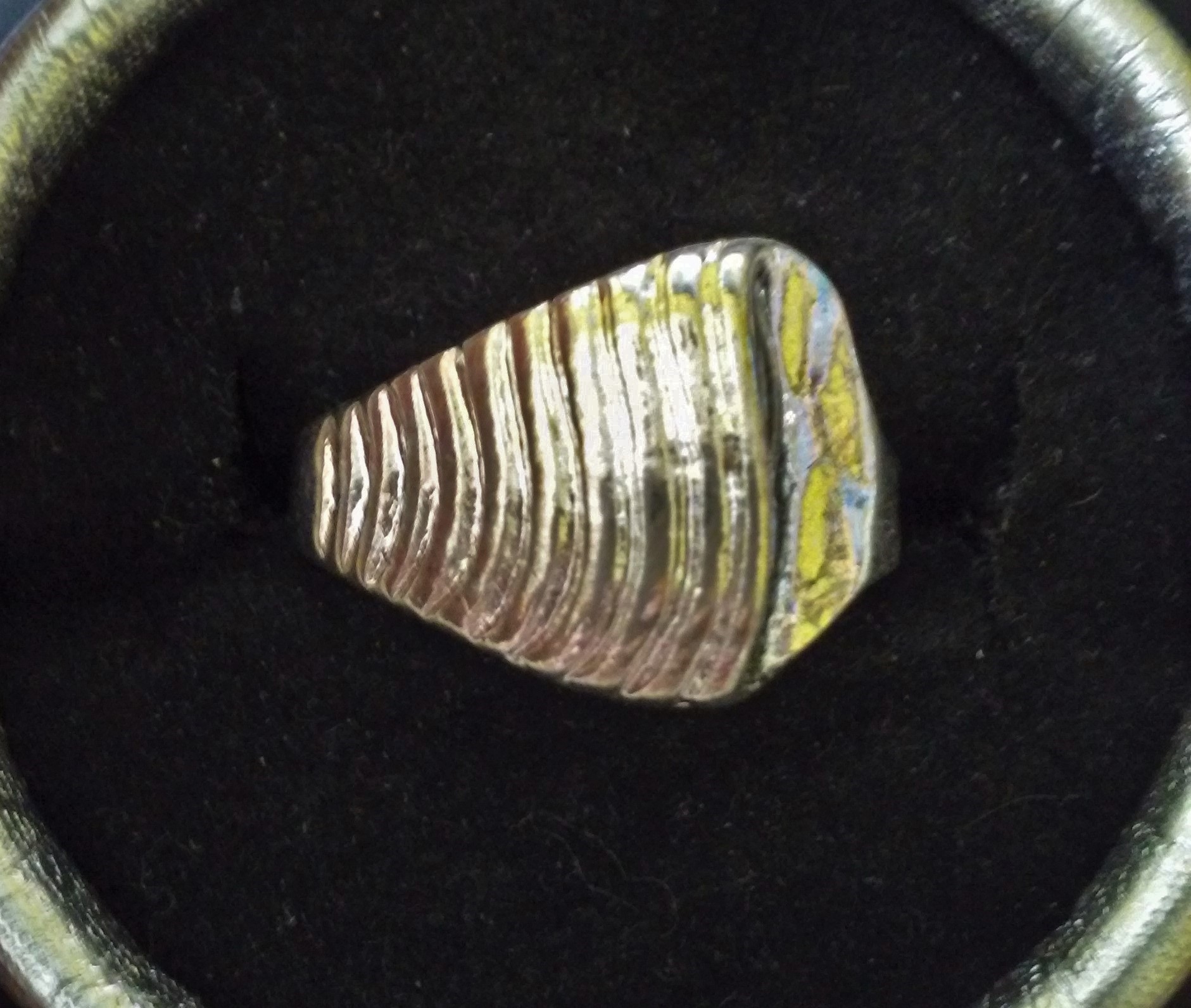 Bague neuve plaqué argent grandeur 9 10$