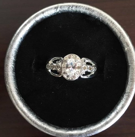 Bague neuve plaqué argent grandeur 8 10$