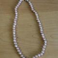 Collier de perles mauves 30$